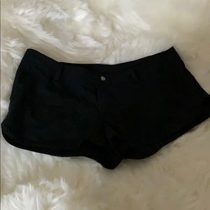 NWOT black Roxy shorts (water resistant) size M